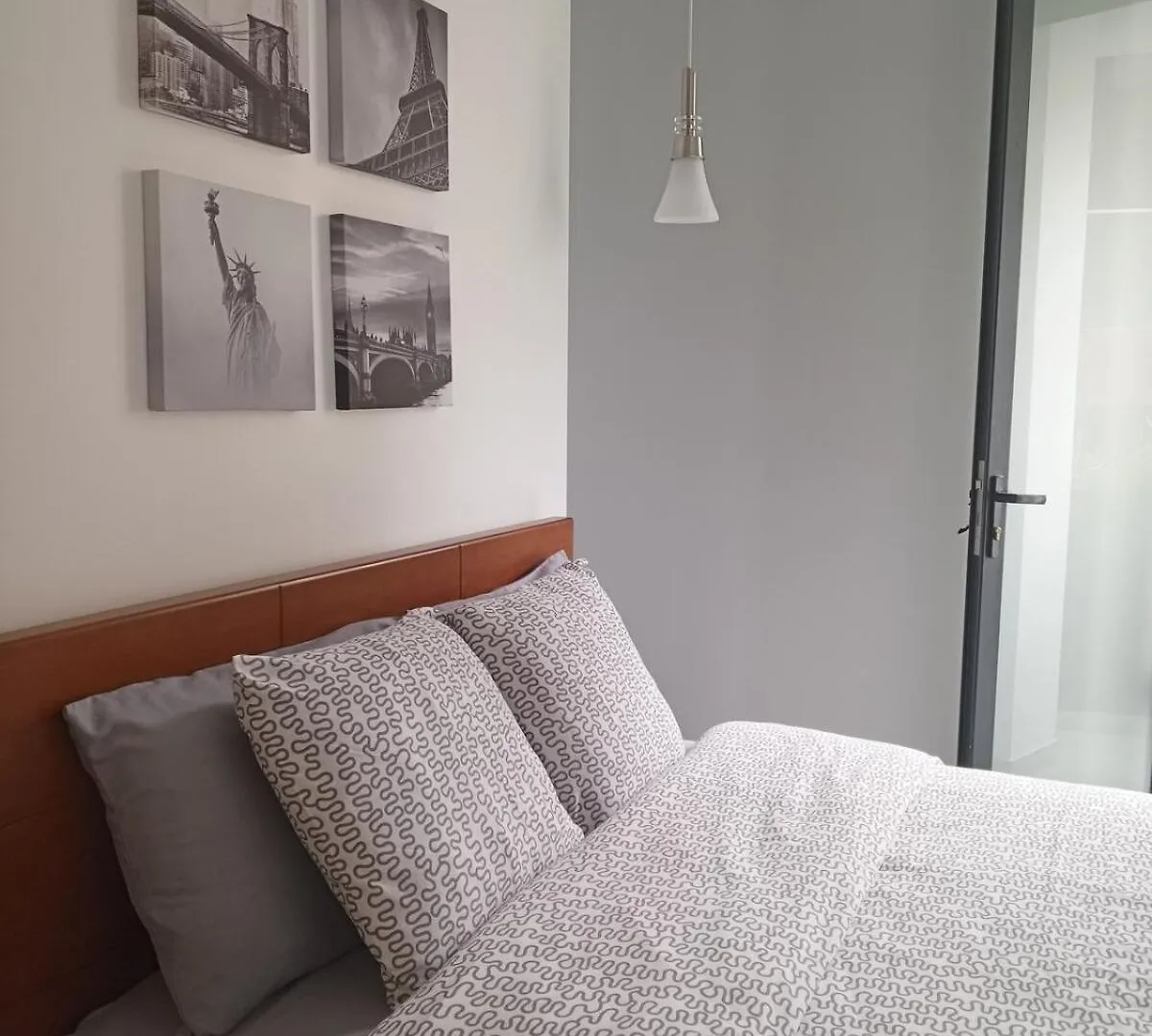 Nuevo Y Comfortable Estudio Quito 0*,